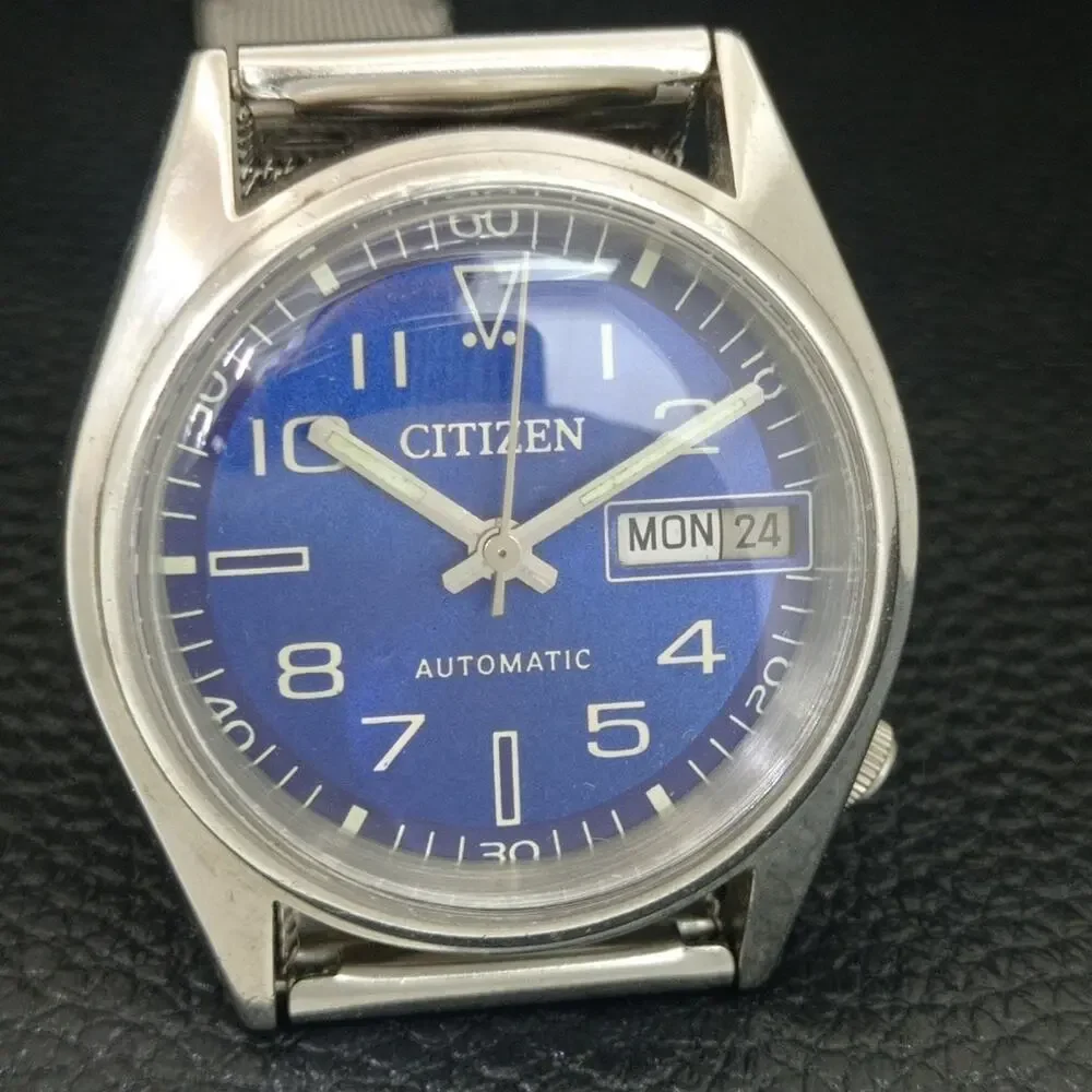 Vintage 1987 Citizen Automatic Mens Silver Watch W/daydate & Blue accents